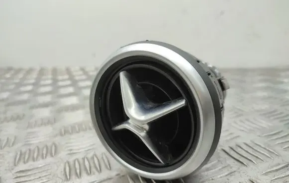 Mercedes-Benz A W176 Dash center air vent grill A1768300754