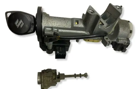 Suzuki Swift I Ignition lock 3397062J10