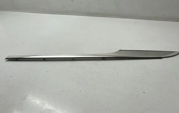Roof trim bar molding cover