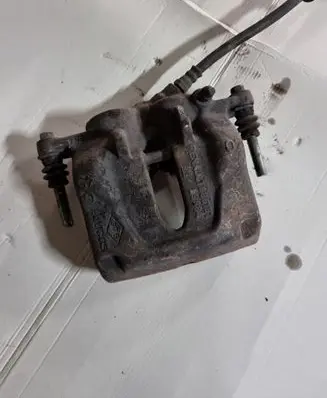 Renault Trafic II (X83) Front brake caliper 686151