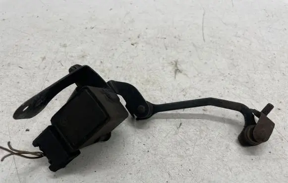 Mercedes-Benz E W211 Headlight/headlamp level sensor A0105427717