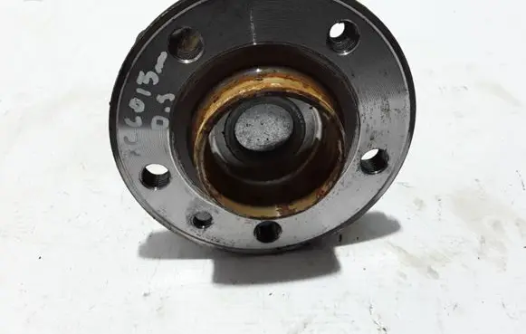Volvo XC60 Rear wheel hub 31329971
