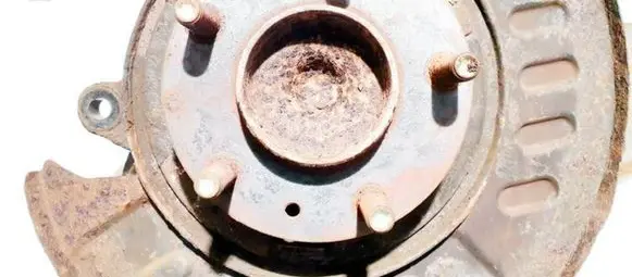 Mazda CX-7 Rear wheel hub