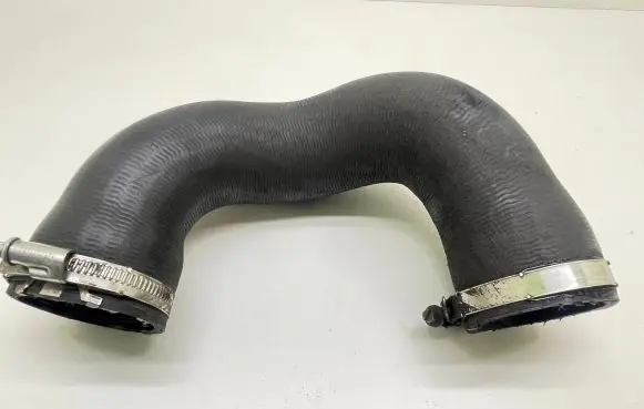 Audi Q7 4L Engine coolant pipe/hose