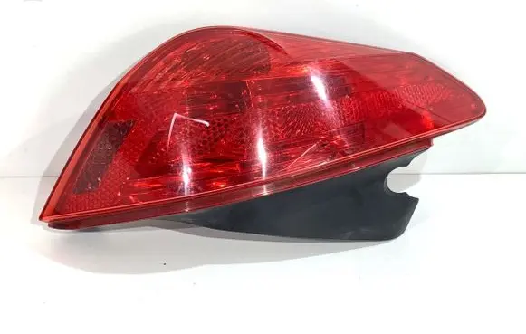 Peugeot 308 Rear/tail lights 9680425780