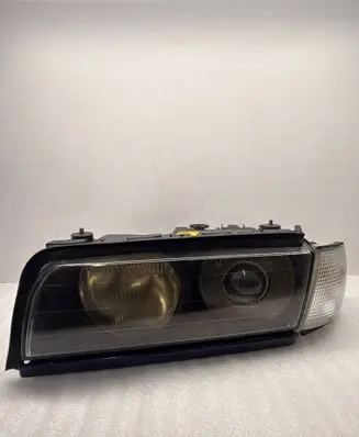 BMW 7 E38 Headlight/headlamp 0301043201
