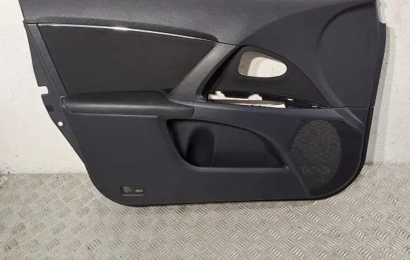 Toyota Avensis T270 Front door card panel trim 6762005670C3 6777805040