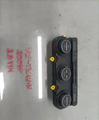 Volkswagen Tiguan Other switches/knobs/shifts 1K0907044DA