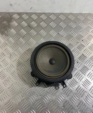 Audi A3 S3 8P Front door speaker 8P0035411