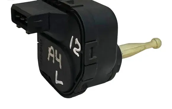 Headlight level adjustment motor