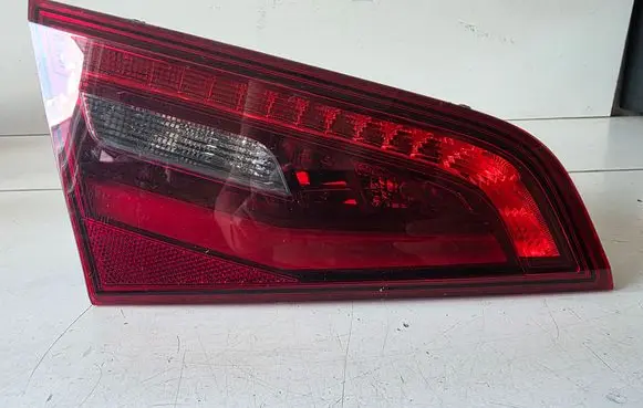 Audi A3 S3 8V Tailgate rear/tail lights 8V4945093A