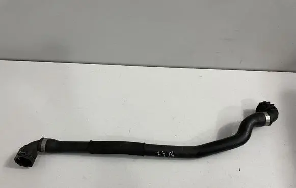 BMW 5 E60 E61 Engine coolant pipe/hose 6985734