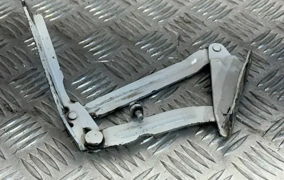 Mercedes-Benz Sprinter W901 W902 W903 W904 Engine bonnet/hood hinges 9067500021 0003