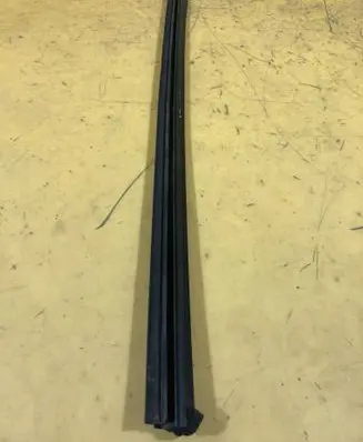 Nissan Qashqai Front door windshield rail 