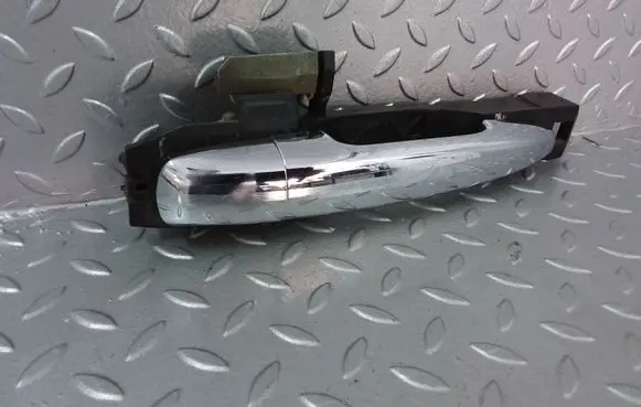 Subaru B9 Tribeca Front door exterior handle