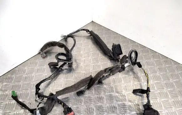 Volvo V50 Front door wiring loom 30737512