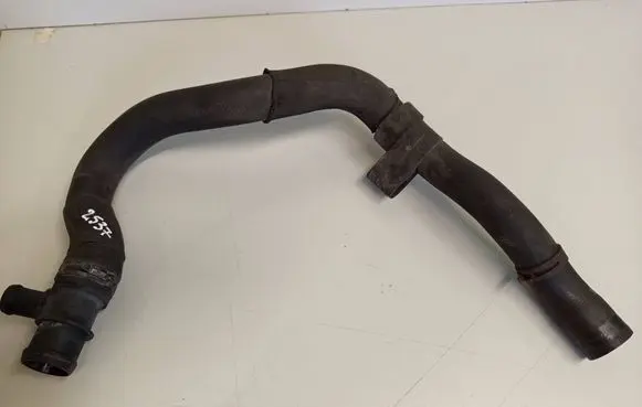 Volkswagen Tiguan Engine coolant pipe/hose 