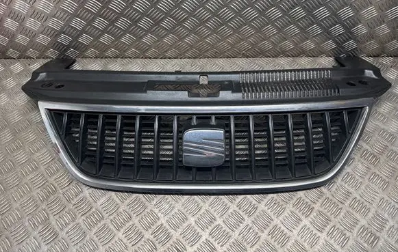 Seat Alhambra (Mk2) Front grill 7N5853653 M92212