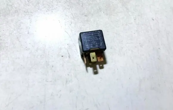 Volkswagen PASSAT B5 Other relay 443919578c 899519