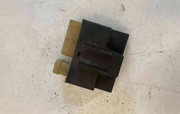 Peugeot Partner Glow plug pre-heat relay 018010951