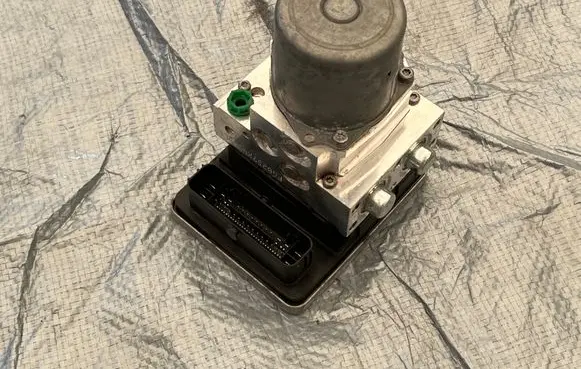 Mercedes-Benz GLE W167 ABS Pump A1679005316