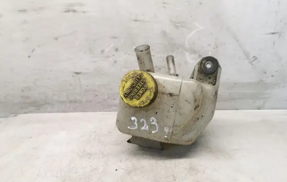 Mazda 323 Power steering fluid tank/reservoir