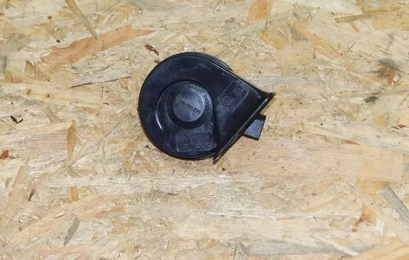 Volkswagen Multivan T5 Horn signal 7D0951221