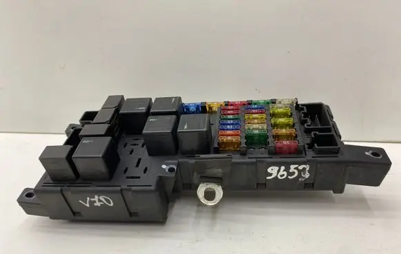 Volvo V70 Fuse module 9441160 9441158 8678449DIEP2X