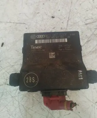 Volkswagen PASSAT B6 Gateway control module 1K0907530F 1K0907951