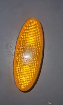 Mazda 626 Front fender indicator light 21461612