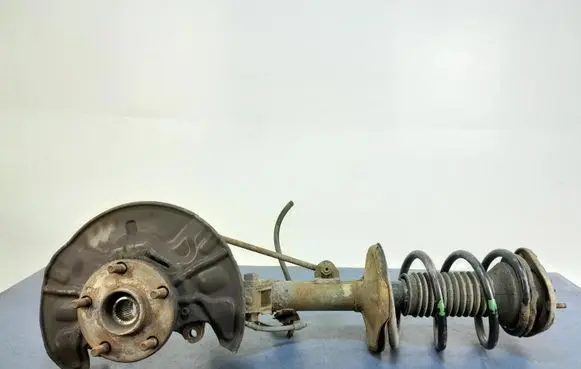 Toyota Corolla Verso E121 Front wheel hub spindle knuckle