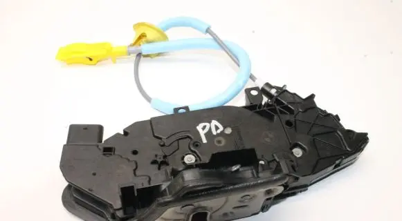BMW i4 Front door lock 7445050
