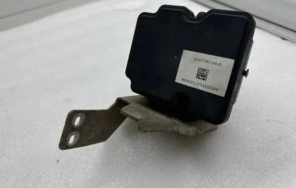 Tesla Model X ABS Pump 103779700D 864021725103184