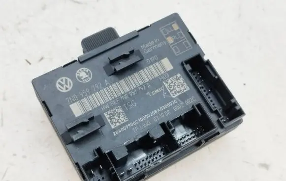 Skoda Superb B6 (3T) Door control unit/module 7N0959792A