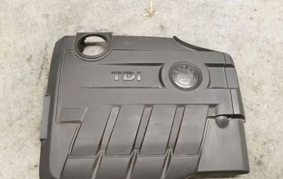 Skoda Superb B6 (3T) Engine cover (trim) 03L103925AM 03L103925AN 03L103925AP