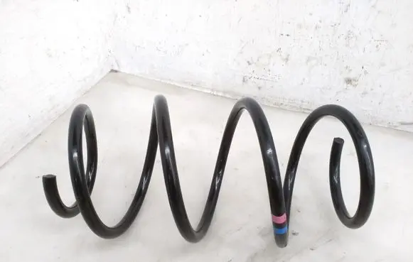 Volkswagen Golf VIII Front coil spring 5Q04GH