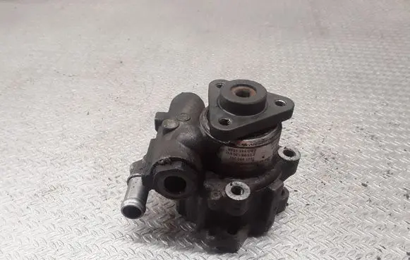 Audi A6 S6 C5 4B Power steering pump 4B0145155R