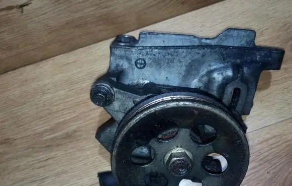 Honda Civic Power steering pump p2a11 p2a-11