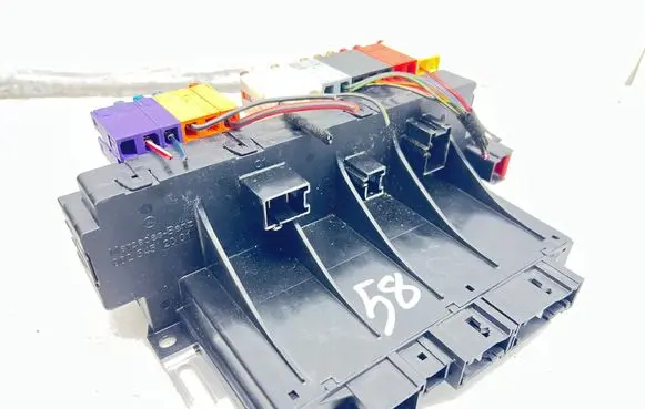 Mercedes-Benz S W220 Fuse module A0285459832