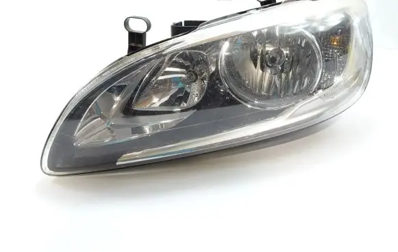 Volvo V60 Headlight/headlamp 31358099 89907465 Y283RS