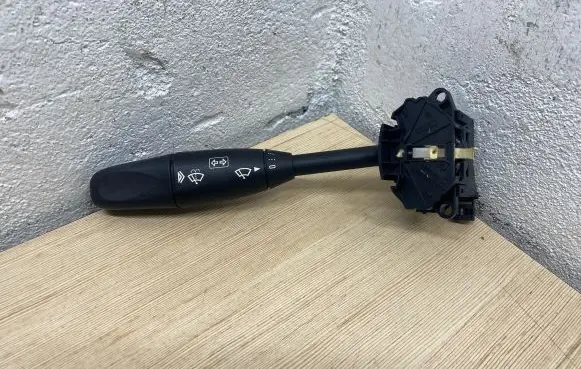 Mercedes-Benz CLS C219 Indicator stalk A1715400144 S7ZZ07SL