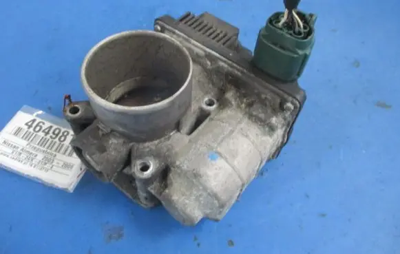 Nissan Almera Tino Throttle body valve 