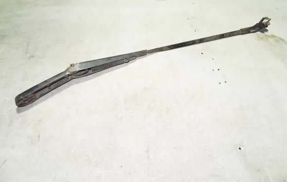 Volkswagen Transporter - Caravelle T5 Front wiper blade arm 7H5955410