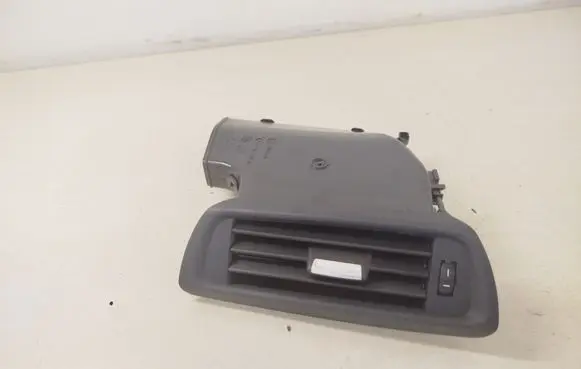 BMW 7 F01 F02 F03 F04 Rear air vent grill 9153742 9113794