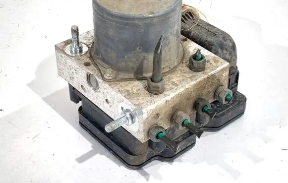 Renault Arkana ABS Pump 476606196R