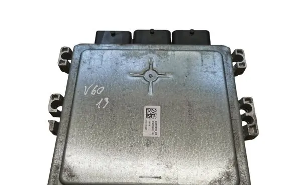 Volvo V70 Engine control unit/module 31355712 S180134103A