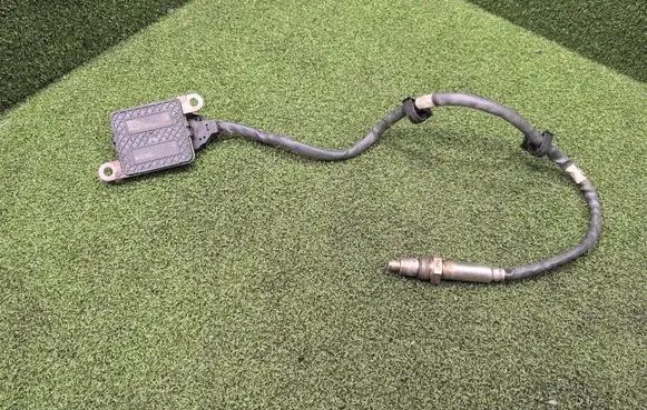 Opel Vivaro Lambda probe sensor 227905444R A2C8089550 SNS148