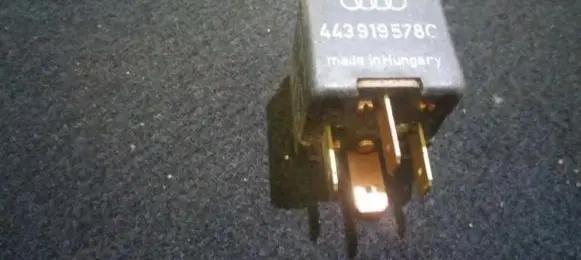 Audi A4 S4 B5 8D Other relay 141951253b 267