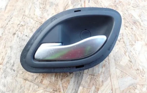 Renault Laguna II Rear door interior handle 8200000723