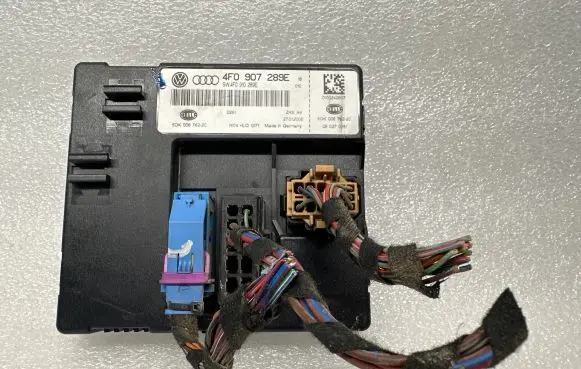 Audi A6 S6 C6 4F Comfort/convenience module 4F0907289E